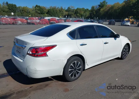 2014 Nissan Altima 2.5 S z USA, uszkodzony, nr VIN 1N4AL3AP9EN217152